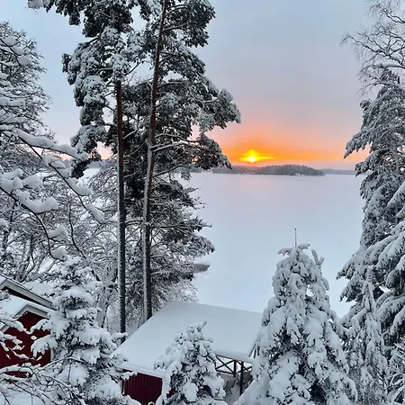 Huoneisto Majatalo Laiskanlinna Puujärven Rannalla Lohja